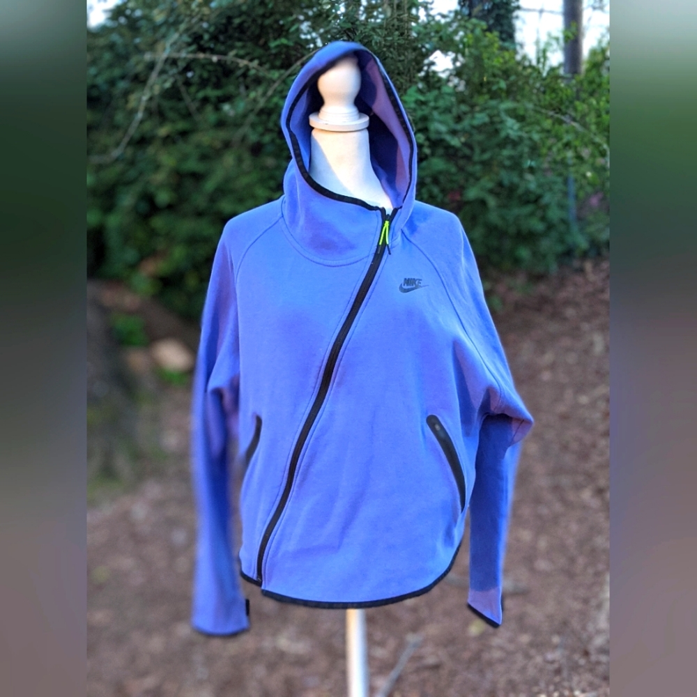 Nike Hoddle Size Large